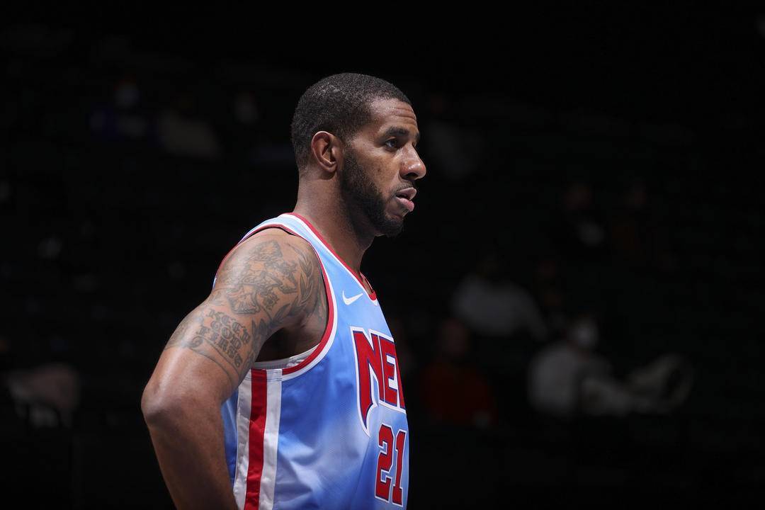 他都会利用 他都会利用