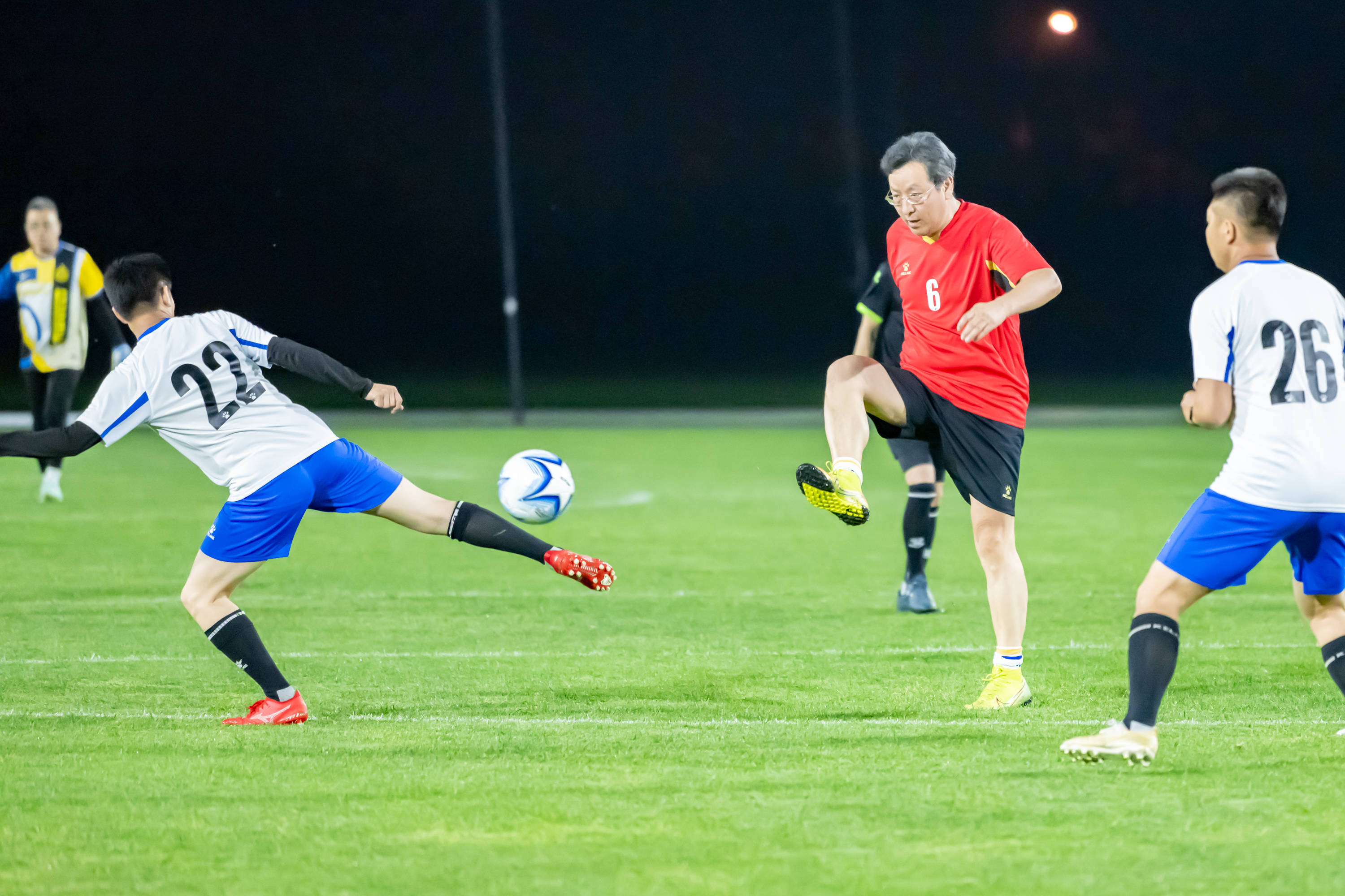 动的普及与 动的普及与